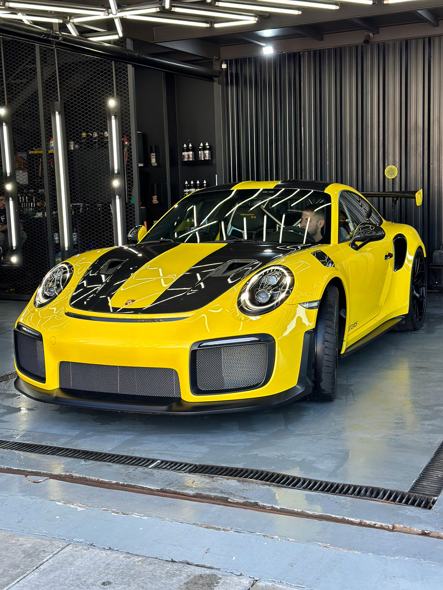 PPF - Paint Protection Film - Ploteo - Polarizado - Detaling - Sacabollos - Reparación de Llantas - Pintura de Autos - Estética Vehicular 